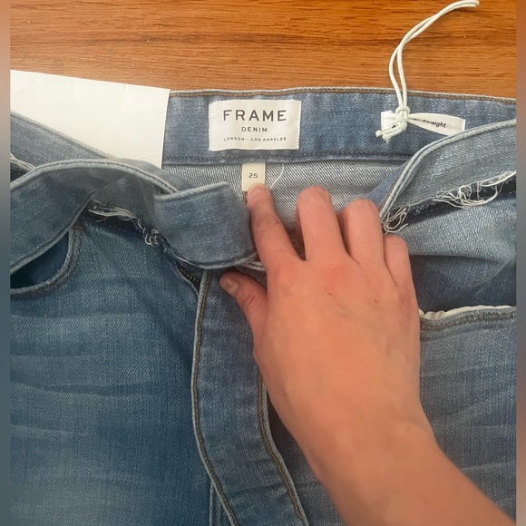 NWT Frame Le High Straight Tie Waist Raw Hem
Jeans Size 25 - Picture 3 of 15